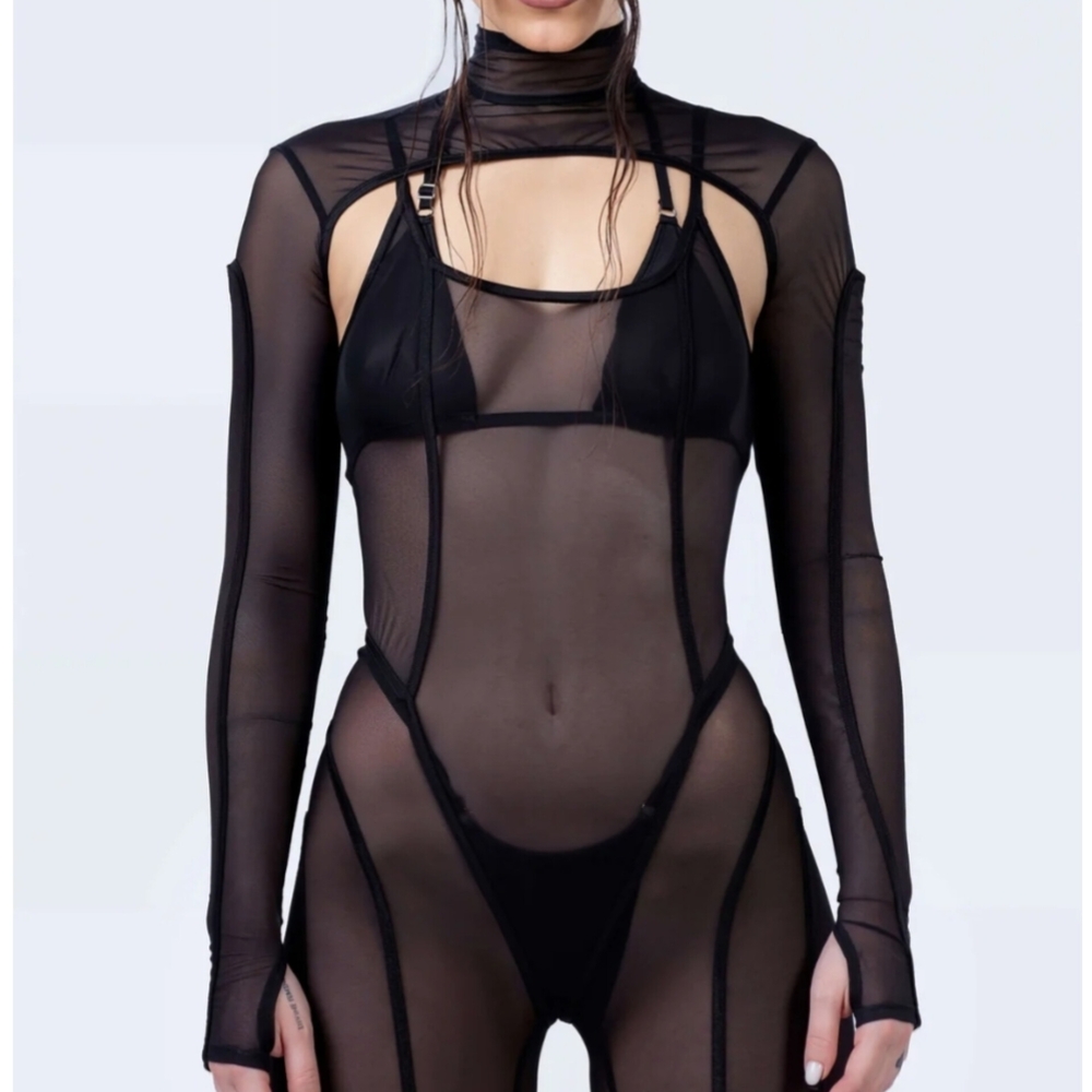 Badinka After Dark Shrug